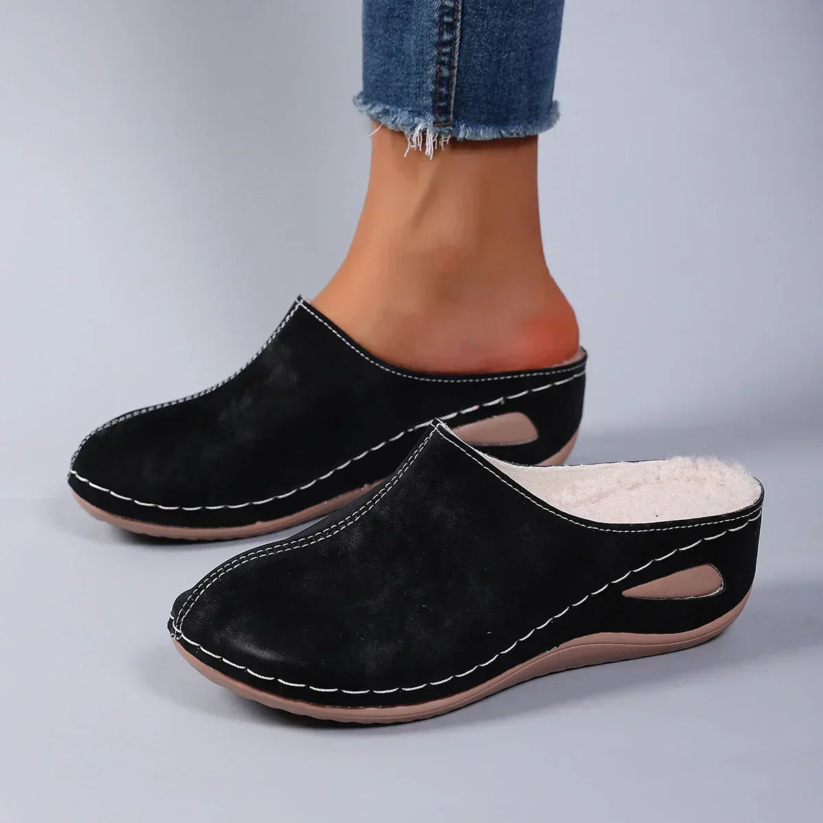 Black / 43